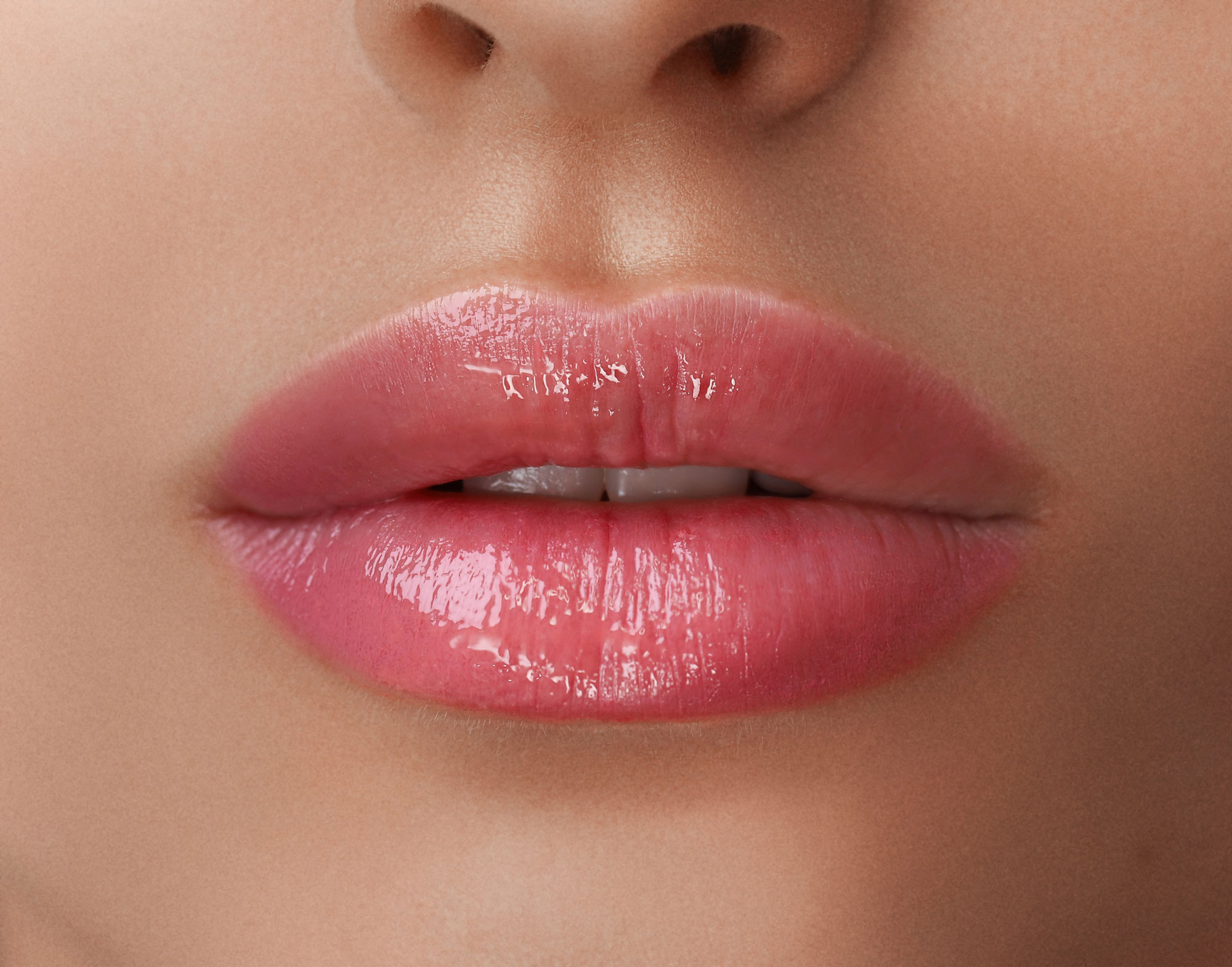 clínica dental en Aluche, dentista en Aluche, estética dental en Aluche, carillas dentales ultrafinas en Aluche, blanqueamiento dental en Aluche, aumento de volumen labial en Aluche.